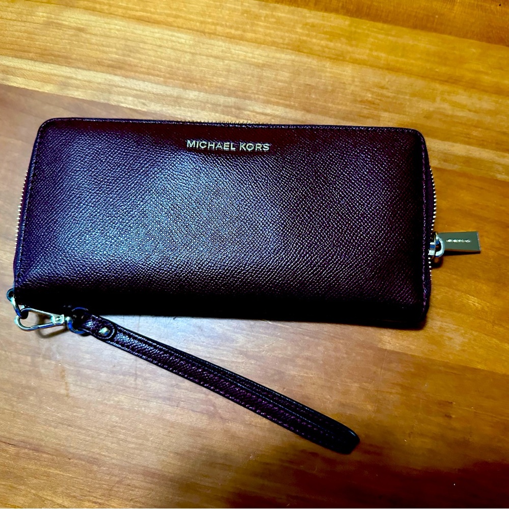 Michael Kors Large Continental Wallet NWOT
